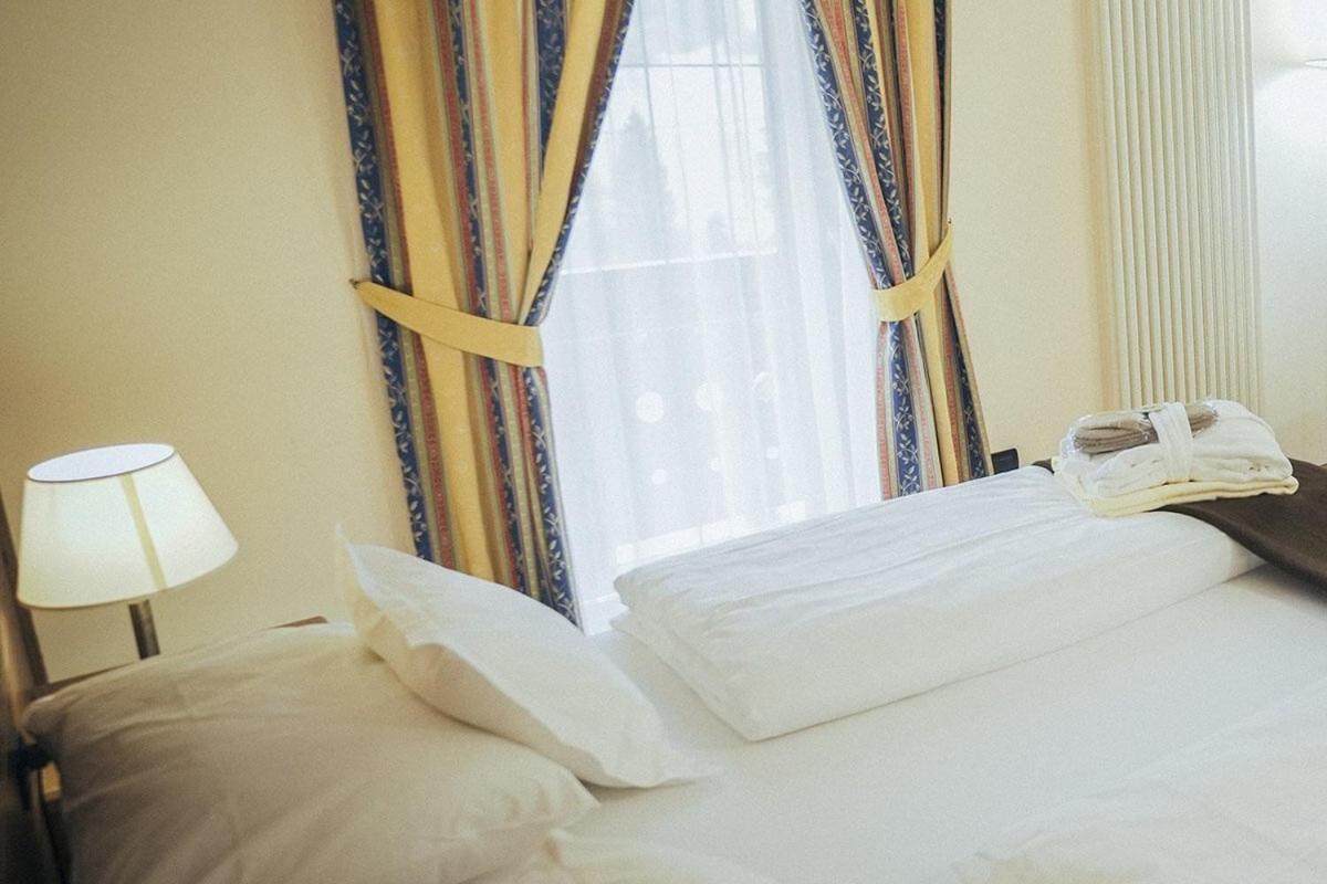 Hotel Al Parco Моена Екстер'єр фото
