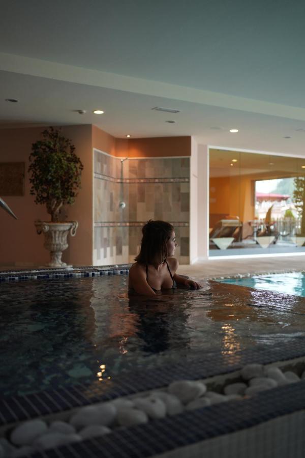 Hotel Al Parco Моена Екстер'єр фото