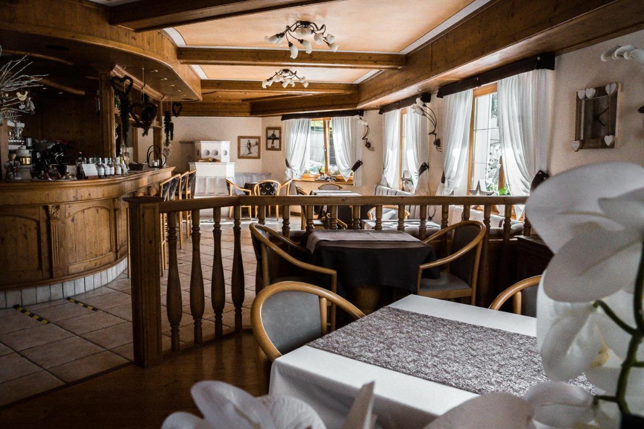 Hotel Al Parco Моена Екстер'єр фото