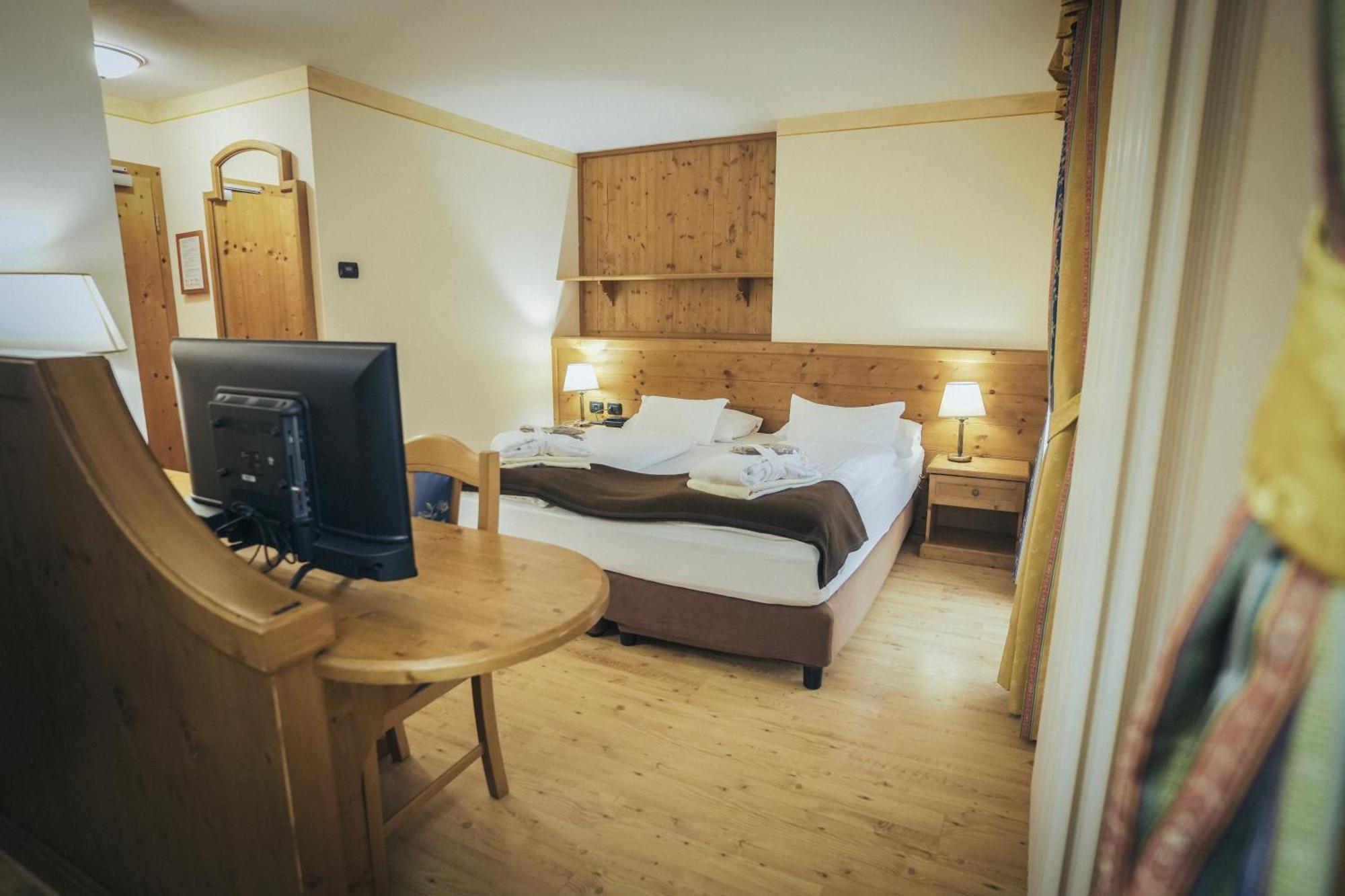 Hotel Al Parco Моена Екстер'єр фото