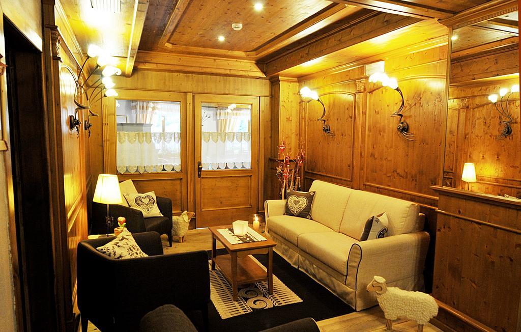 Hotel Al Parco Моена Екстер'єр фото